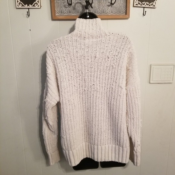 Pink Victoria's Secret M Chunky Knit Distressed Sweater White Cream  Oversized - Picture 2 of 4